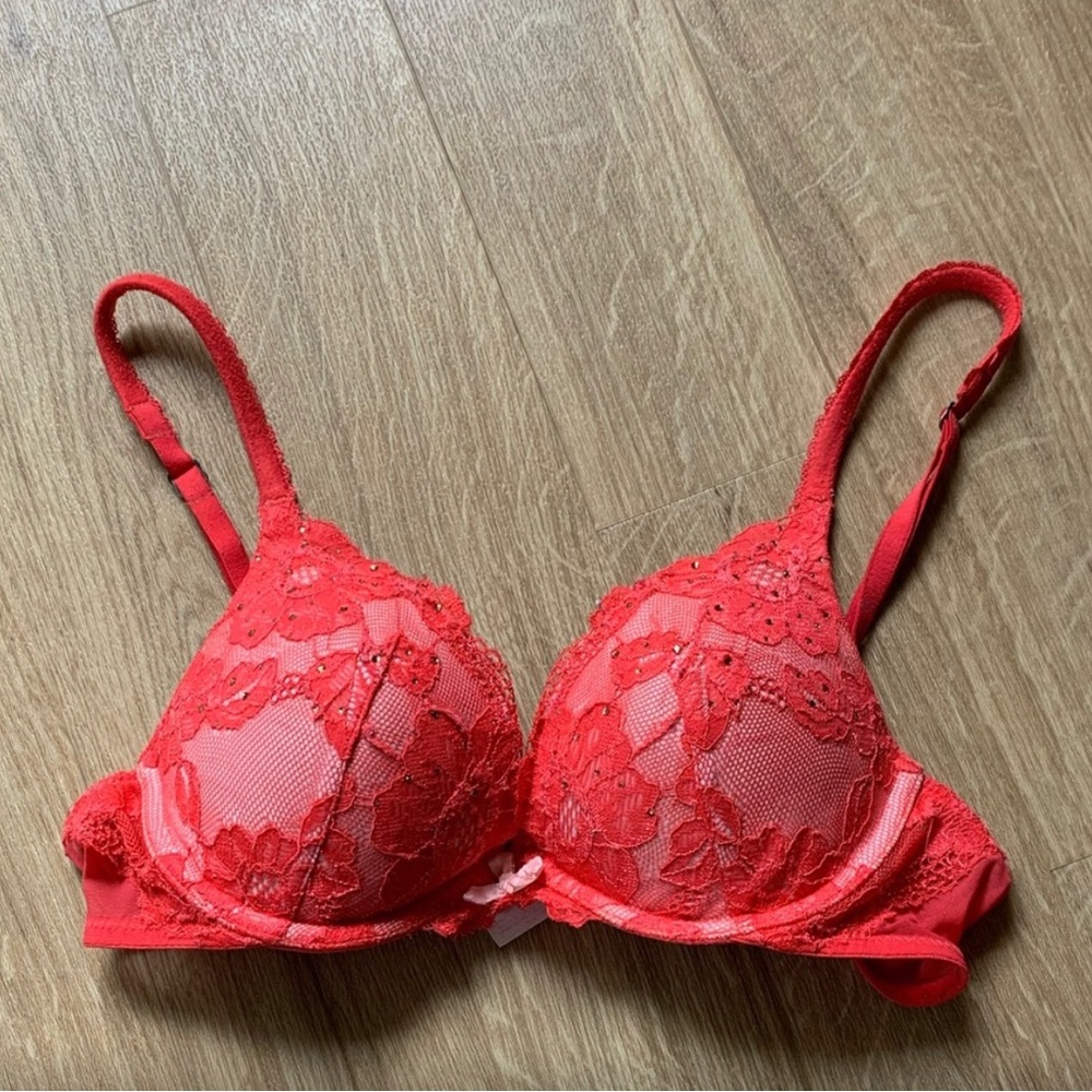 Body by Victoria Push Up Pink Red Jeweled Floral Lace Bra 34C